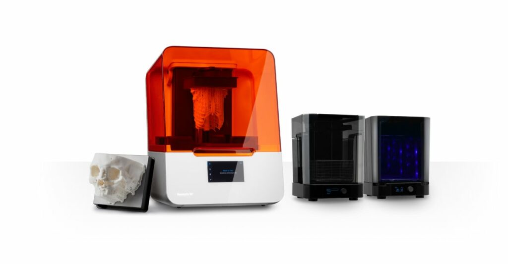 Formlabs Form 3B 3D-Drucker und Nachbearbeitungsgerät Form Cure und Form Wash