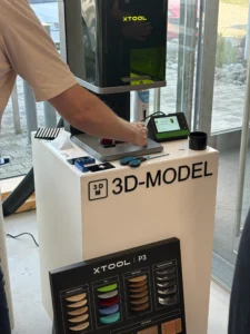 Schneiden und Gravieren mit xTool F1 Ultra